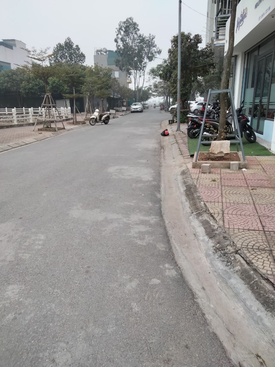 Bán đất mặt phố Nguyễn Văn Hưởng, kinh doanh sầm uất, 50m, MT5m, hơn 6 tỷ